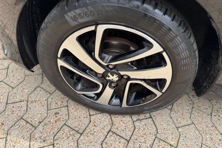 Sort Peugeot 108 fra 2019