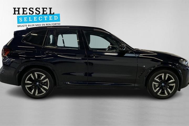 Sort BMW iX3 fra 2023