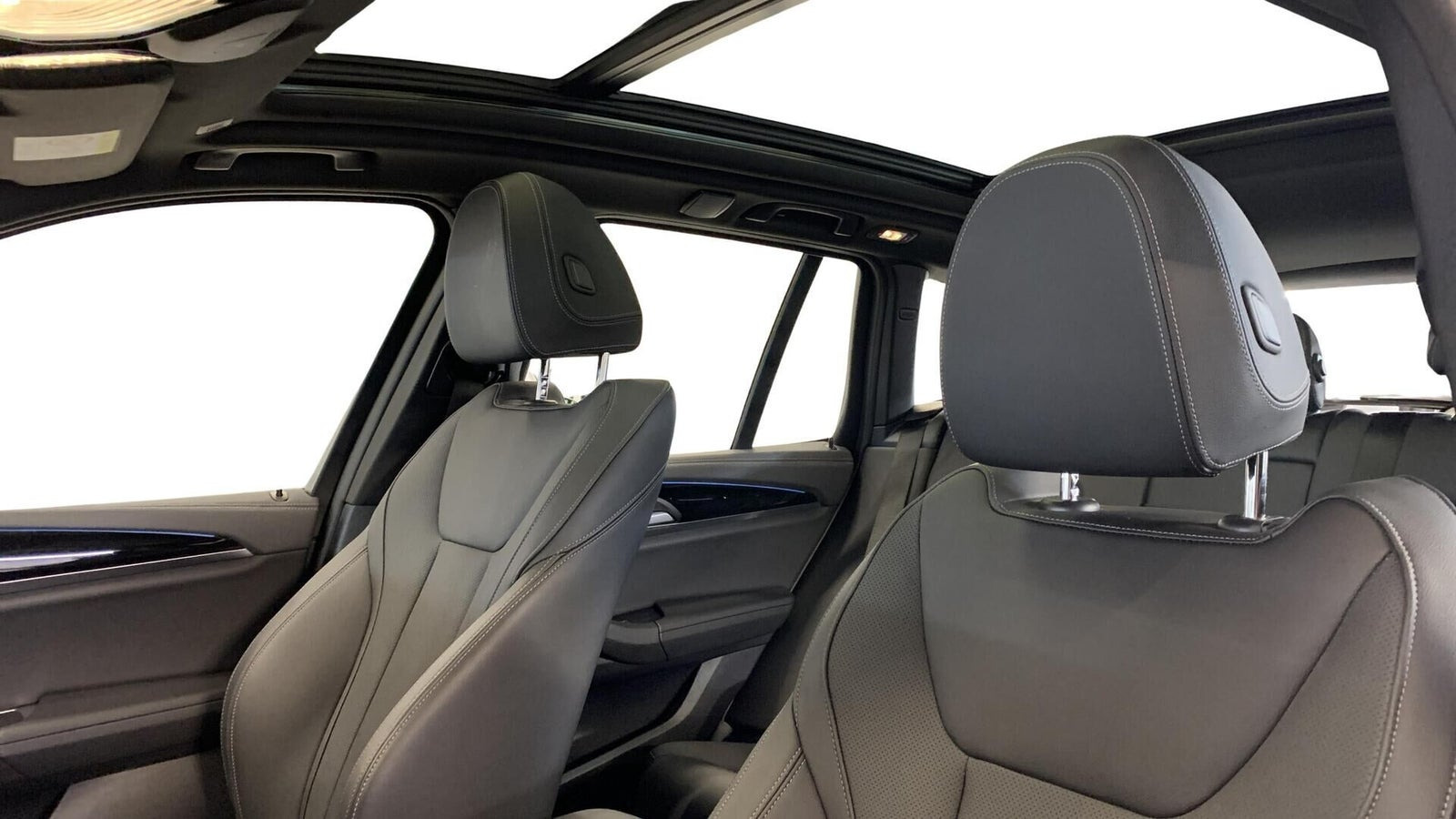 Sort BMW iX3 fra 2023