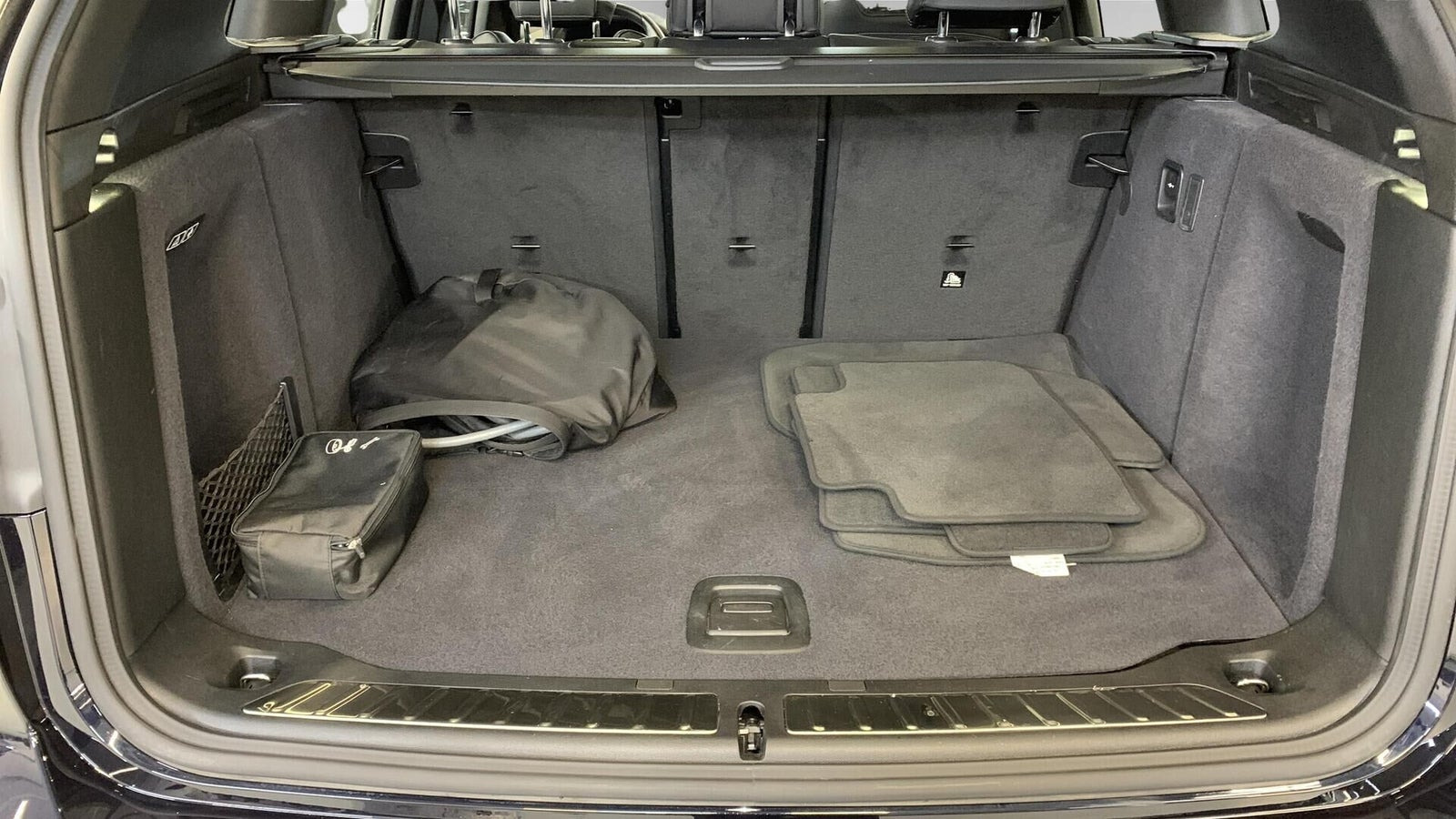 Sort BMW iX3 fra 2023