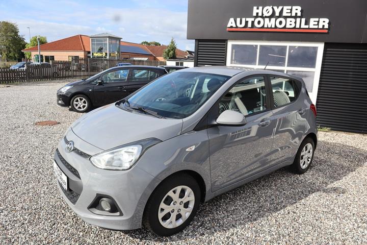 Grå Hyundai i10 fra 2015