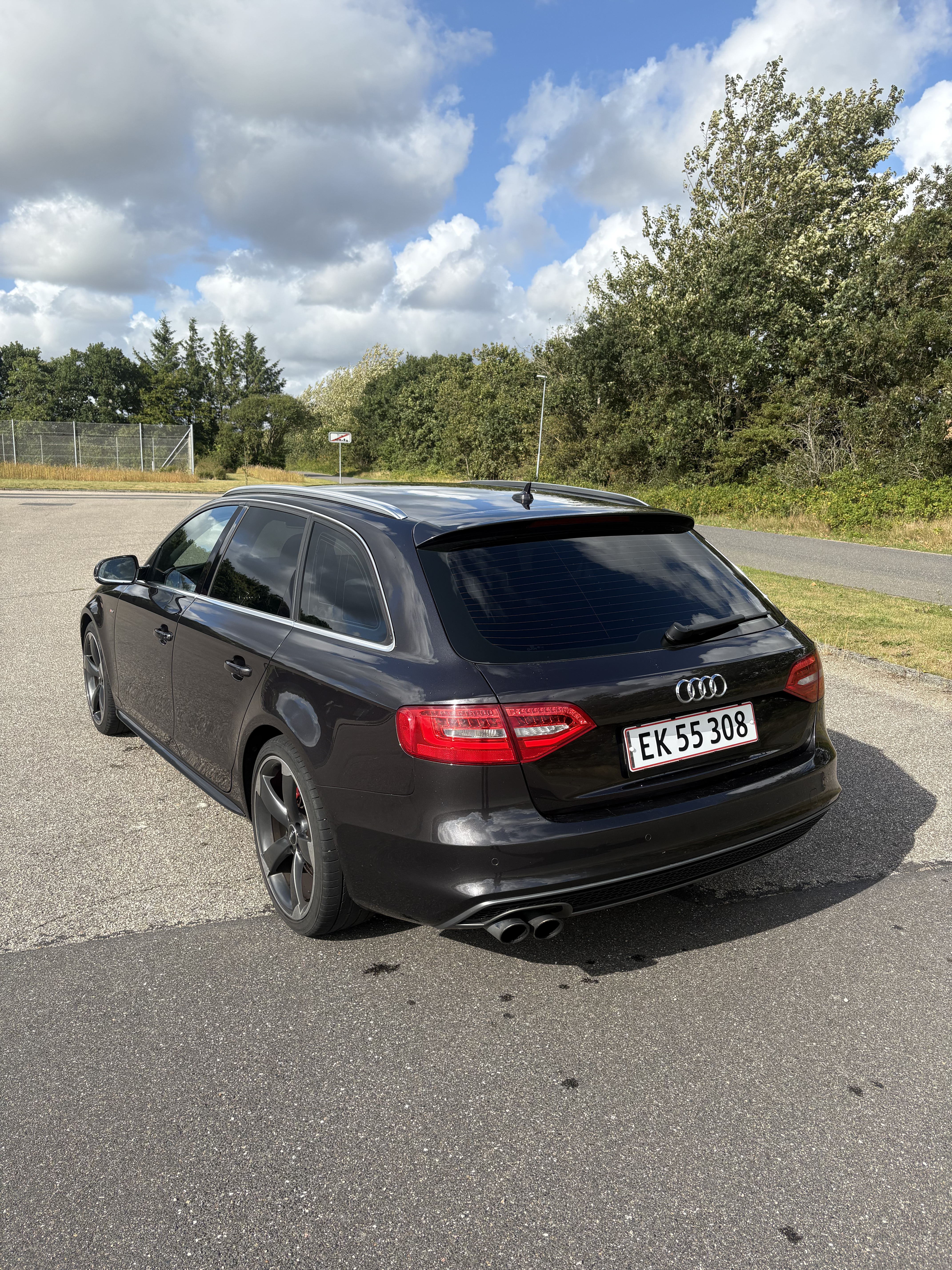 Sort Audi A4 fra 2015