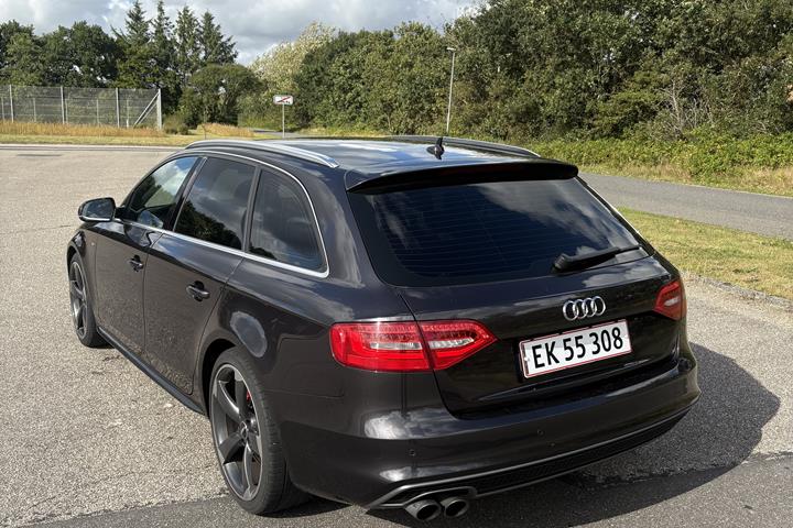 Sort Audi A4 fra 2015