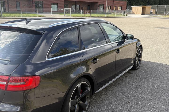 Sort Audi A4 fra 2015