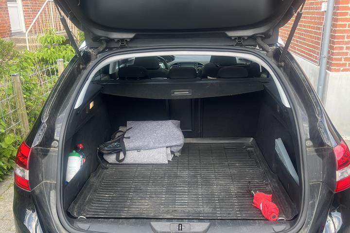 Sort Peugeot 308 fra 2018