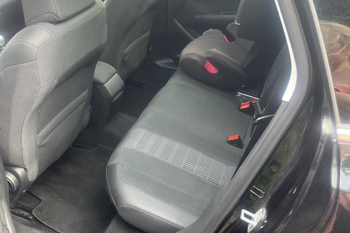 Sort Peugeot 308 fra 2018