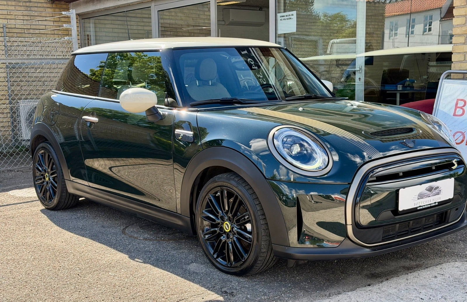 Grøn Mini Cooper SE fra 2023