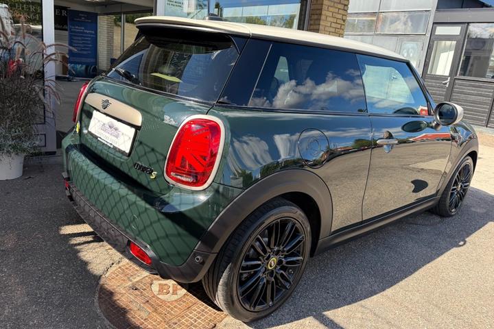 Grøn Mini Cooper SE fra 2023