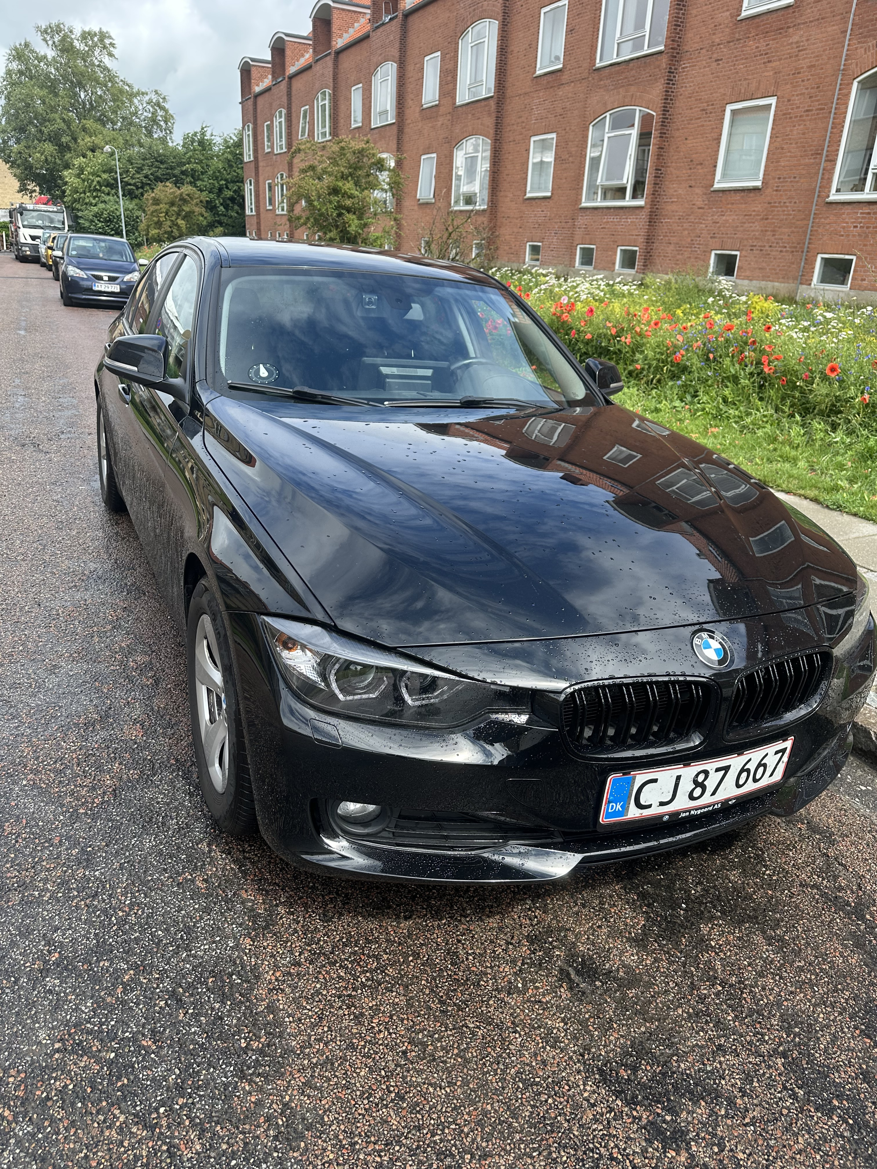 Sort BMW 3-Serie fra 2014