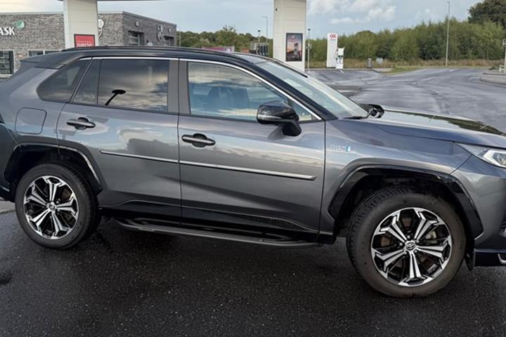 undefined Toyota RAV4 Plug-in fra 2021