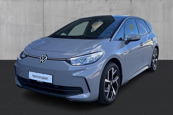 Grå VW ID.3 fra 2024 set udefra