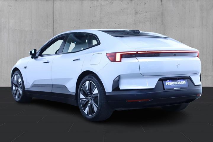 Hvid Polestar 4 fra 2025