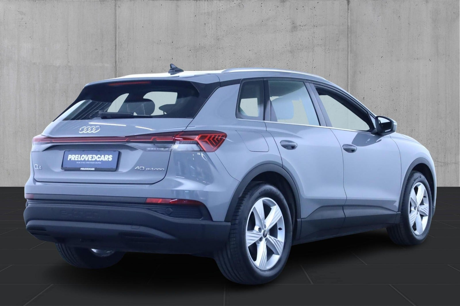 Grå Audi Q4 e-tron fra 2021