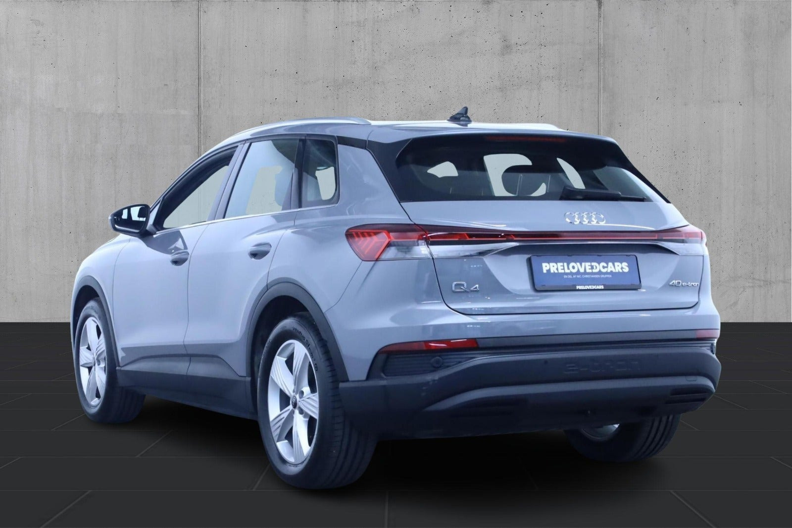 Grå Audi Q4 e-tron fra 2021