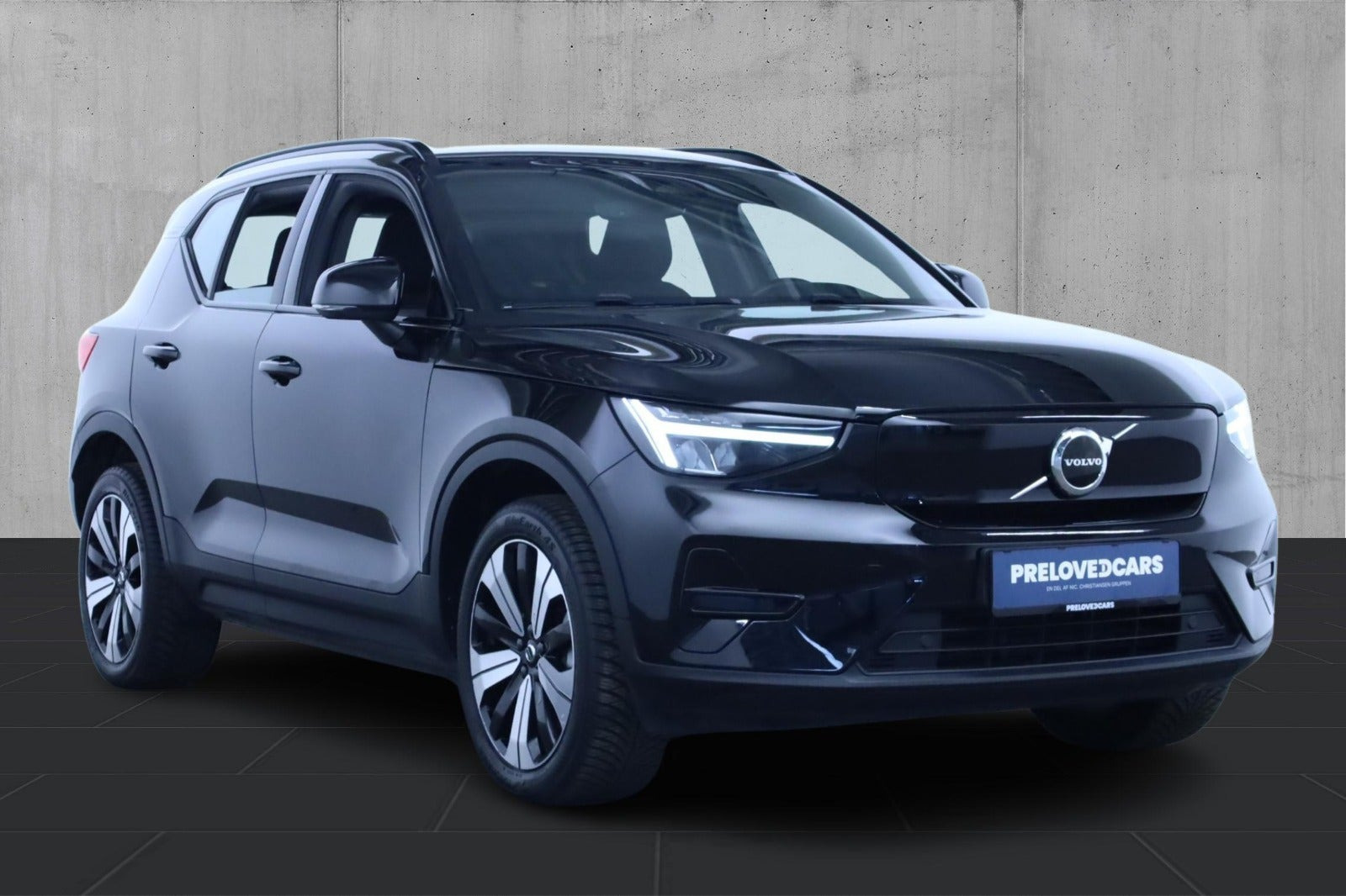 Sort Volvo XC40 fra 2022