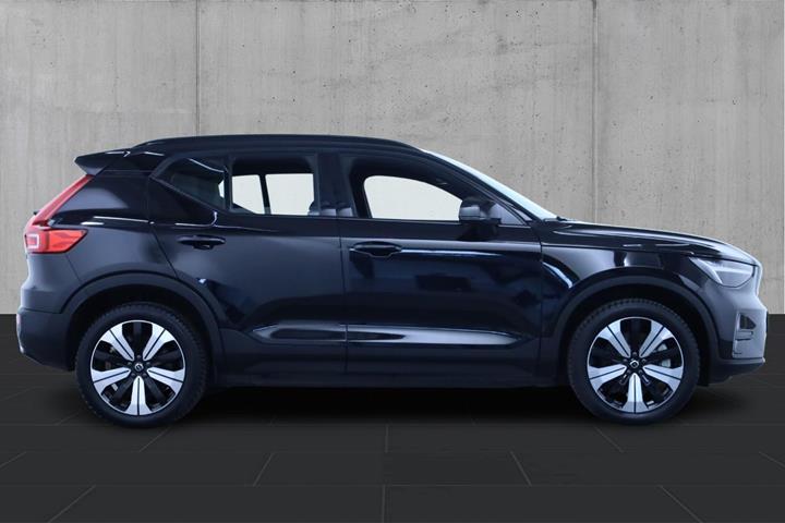 Sort Volvo XC40 fra 2022