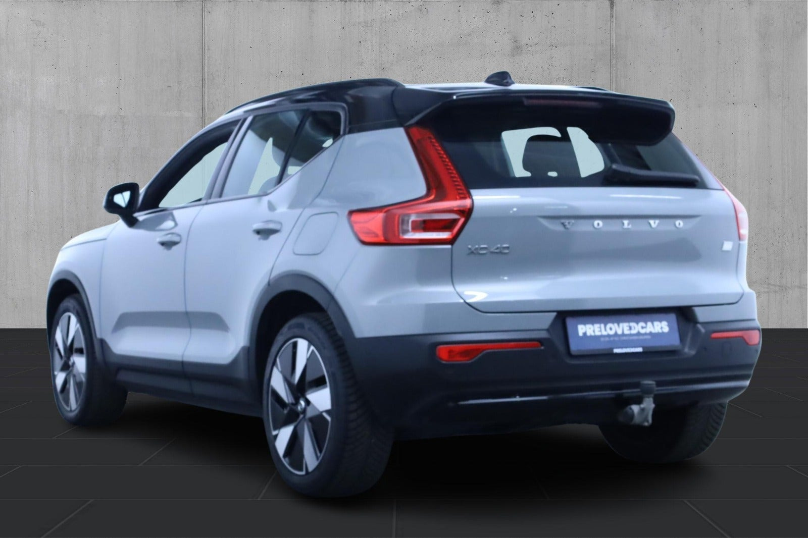 Sort Volvo XC40 fra 2023