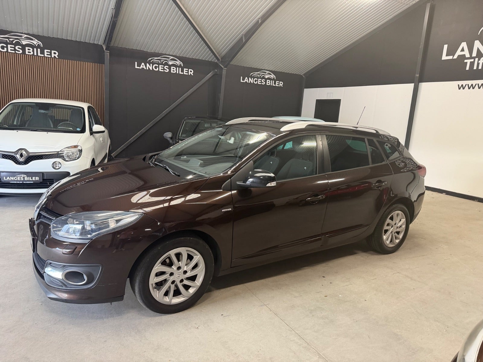 Brun Renault Megane III fra 2014