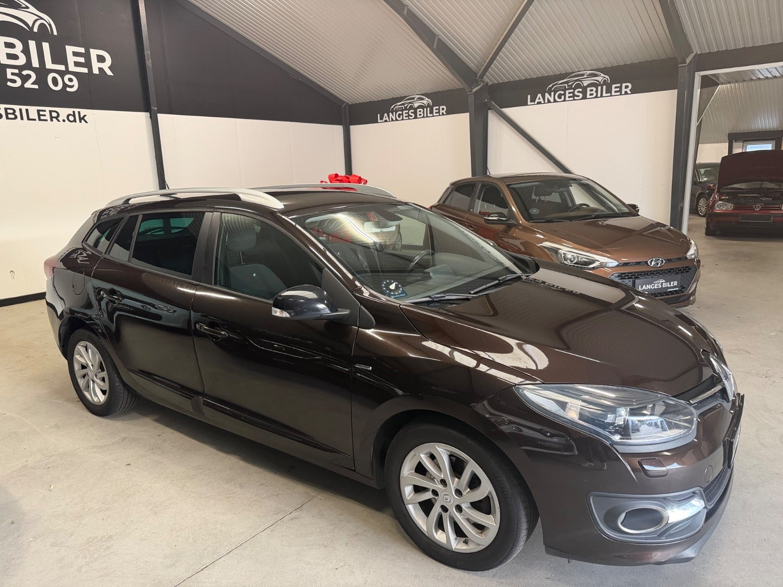 Brun Renault Megane III fra 2014