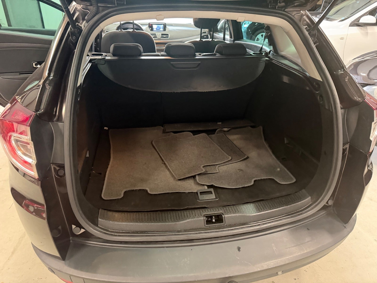 Brun Renault Megane III fra 2014