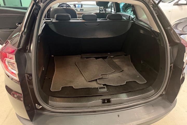 Brun Renault Megane III fra 2014