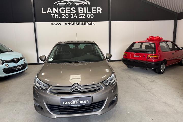Beige Citroën C4 fra 2015