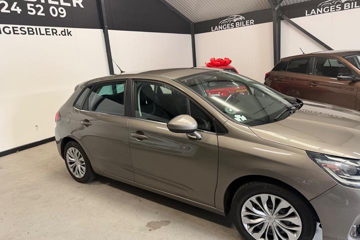 Beige Citroën C4 fra 2015