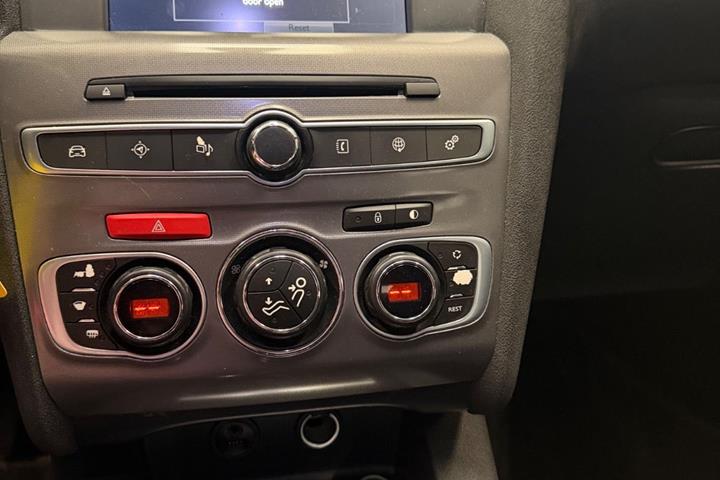 Beige Citroën C4 fra 2015