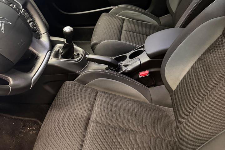 Beige Citroën C4 fra 2015