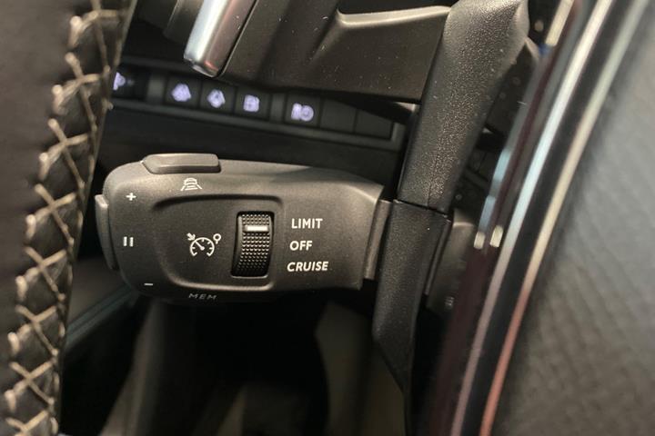 Sort Peugeot 3008 fra 2023
