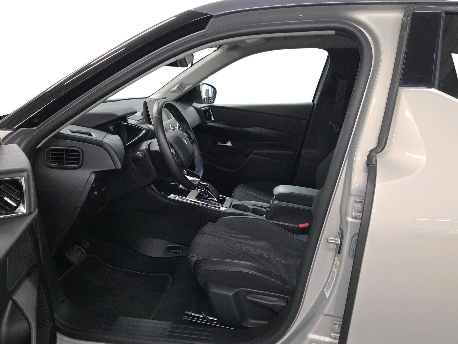 Grå DS DS 3 CrossBack fra 2023