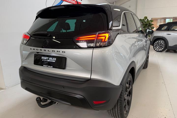 Sølv Opel Crossland fra 2024