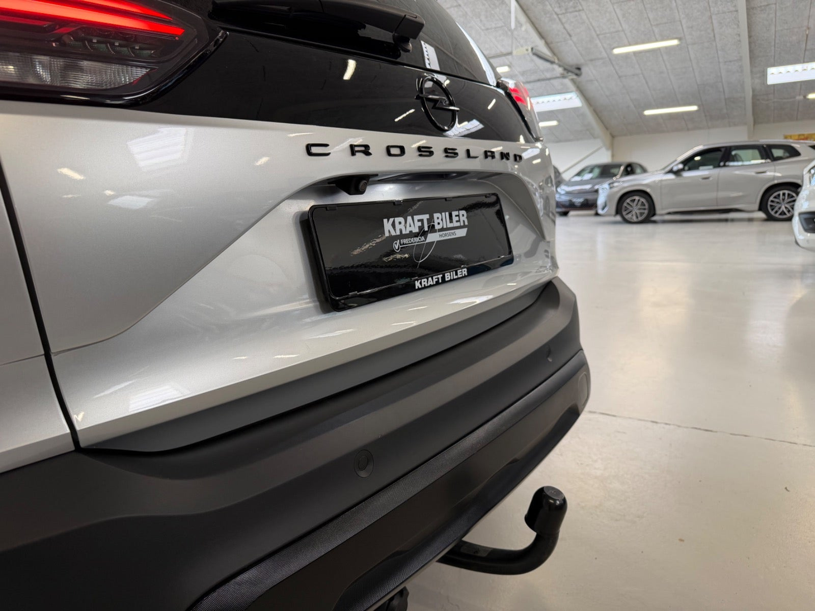 Sølv Opel Crossland fra 2024