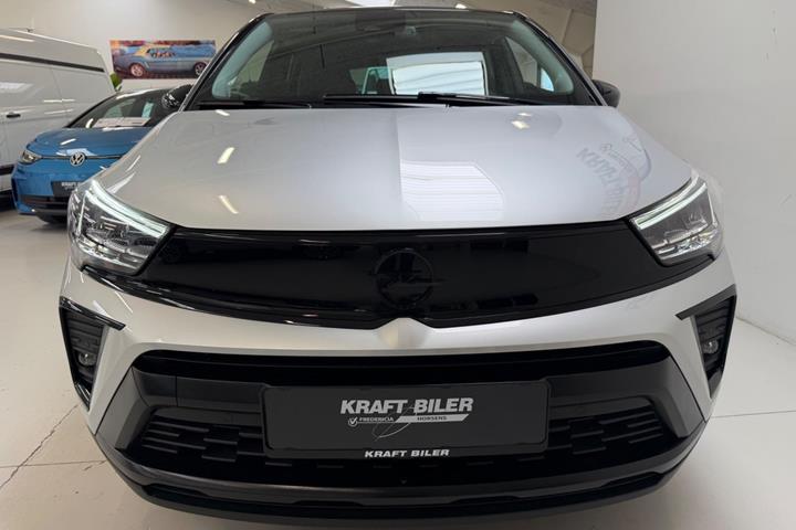 Sølv Opel Crossland fra 2024