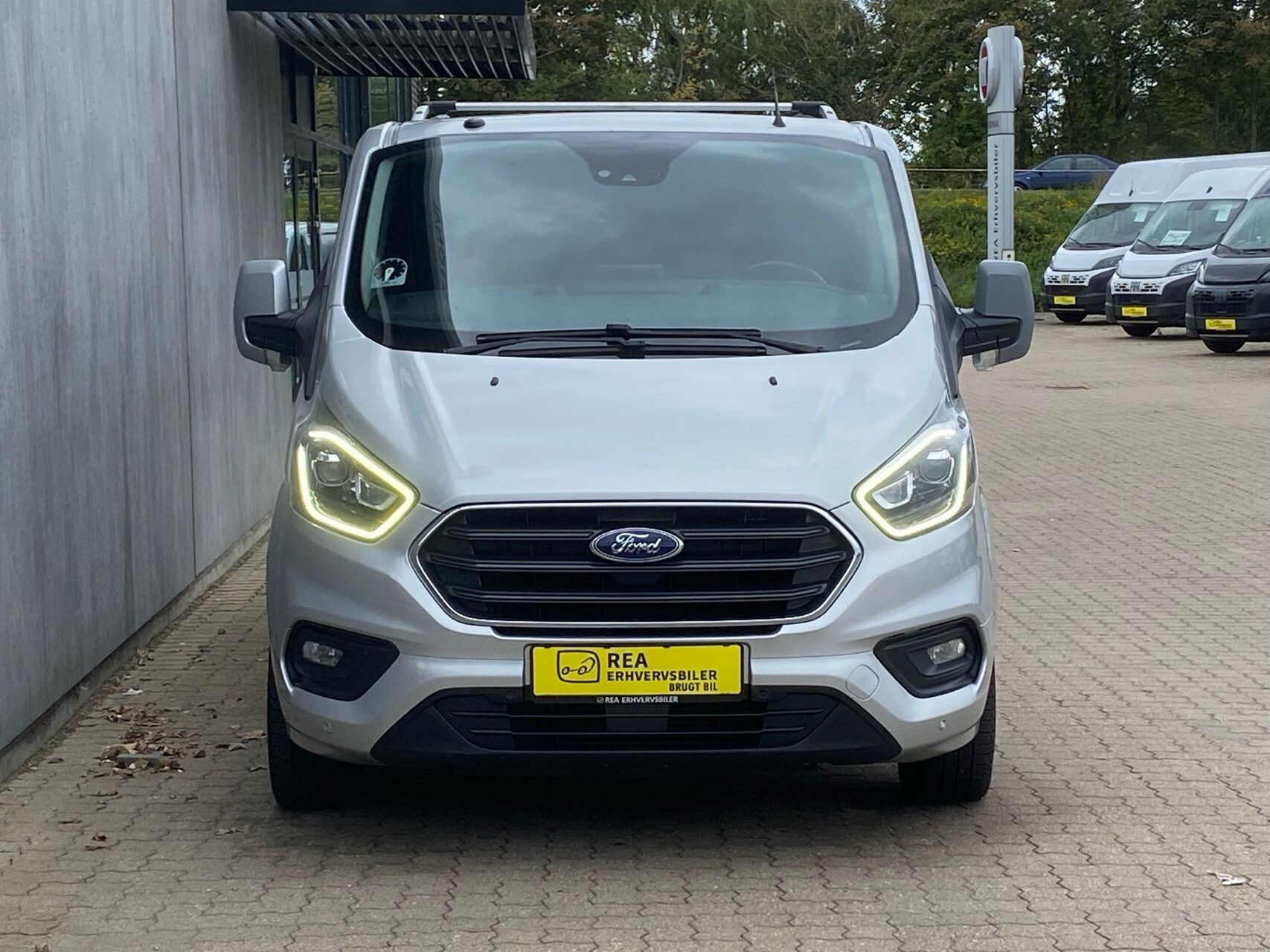 Sølv Ford Transit Custom fra 2019