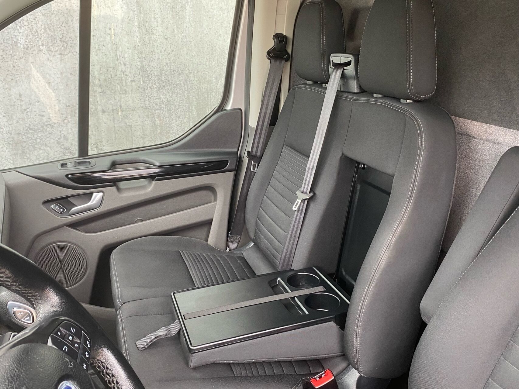 Sølv Ford Transit Custom fra 2019