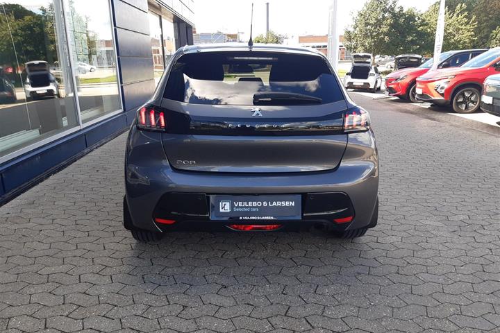 Grå Peugeot 208 fra 2020