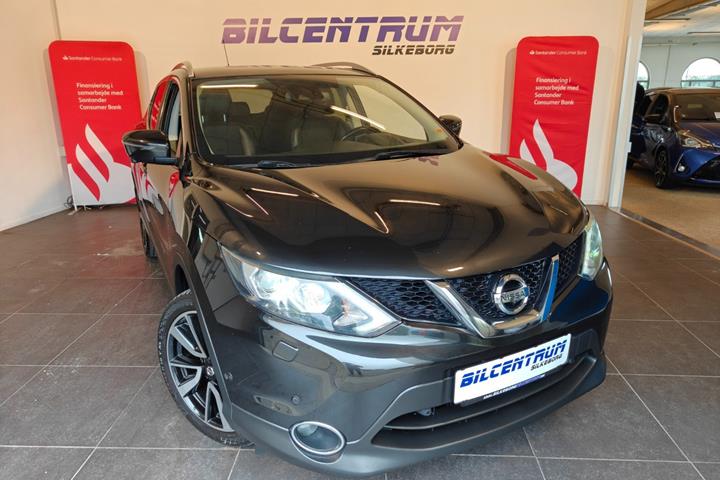 Sort Nissan Qashqai fra 2017