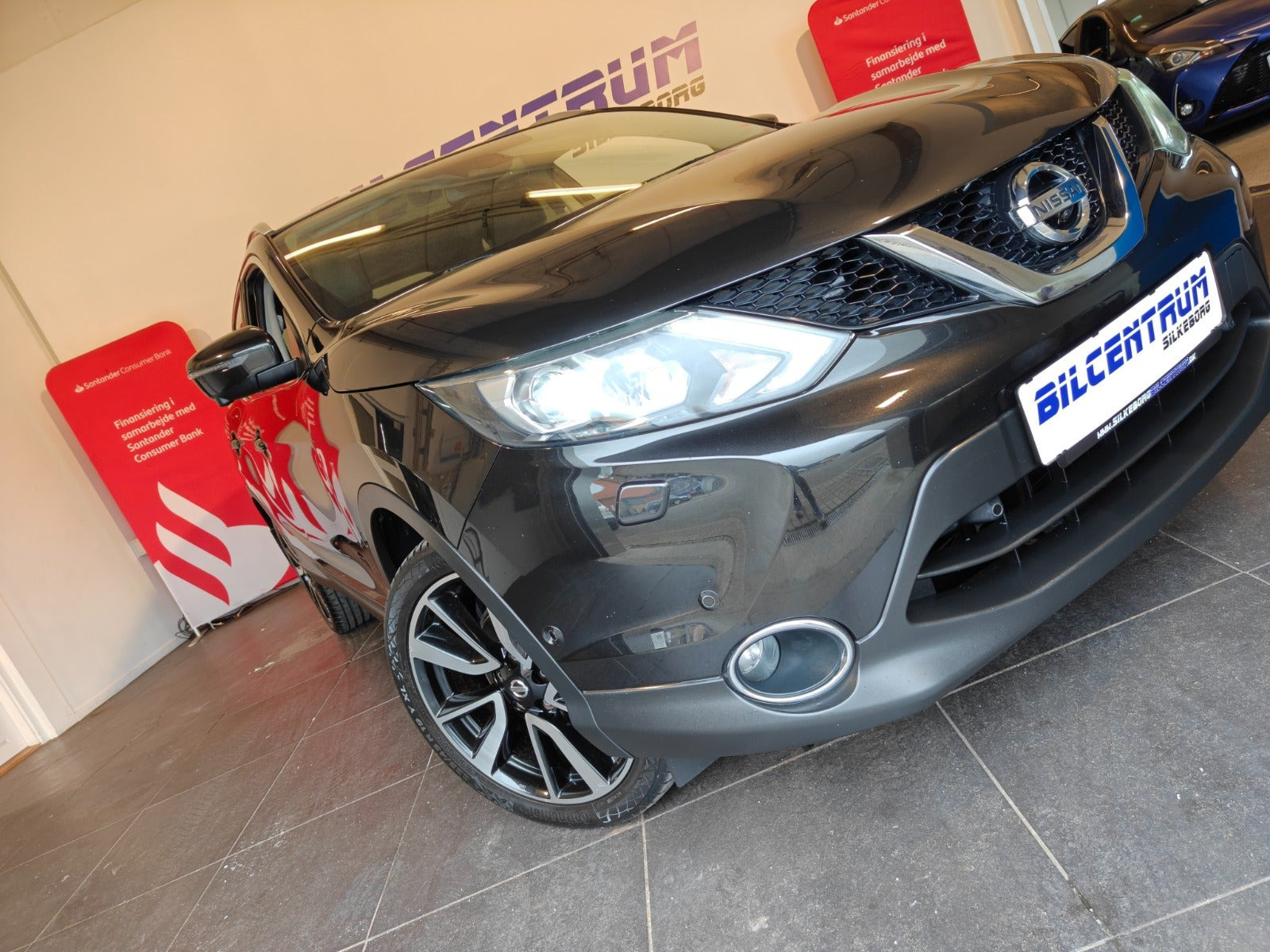 Sort Nissan Qashqai fra 2017
