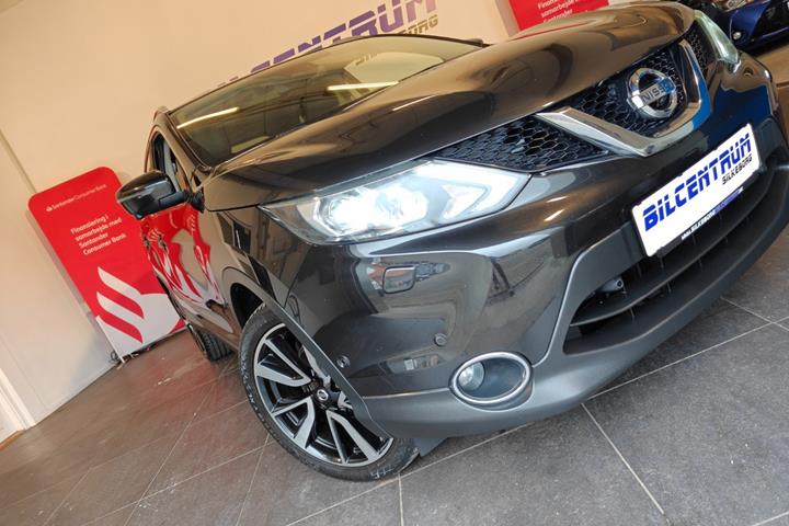 Sort Nissan Qashqai fra 2017
