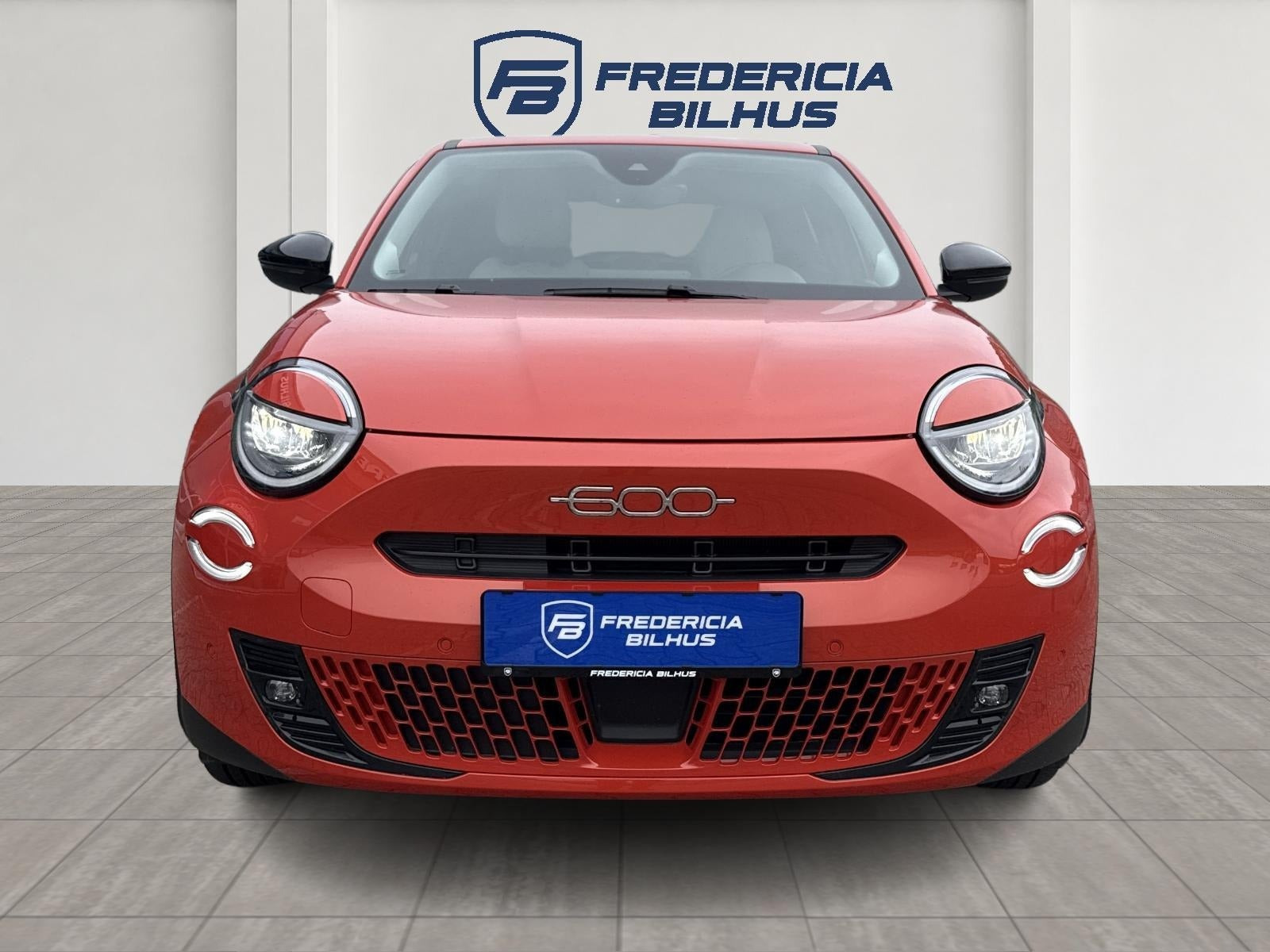 Orange Fiat 600e fra 2025