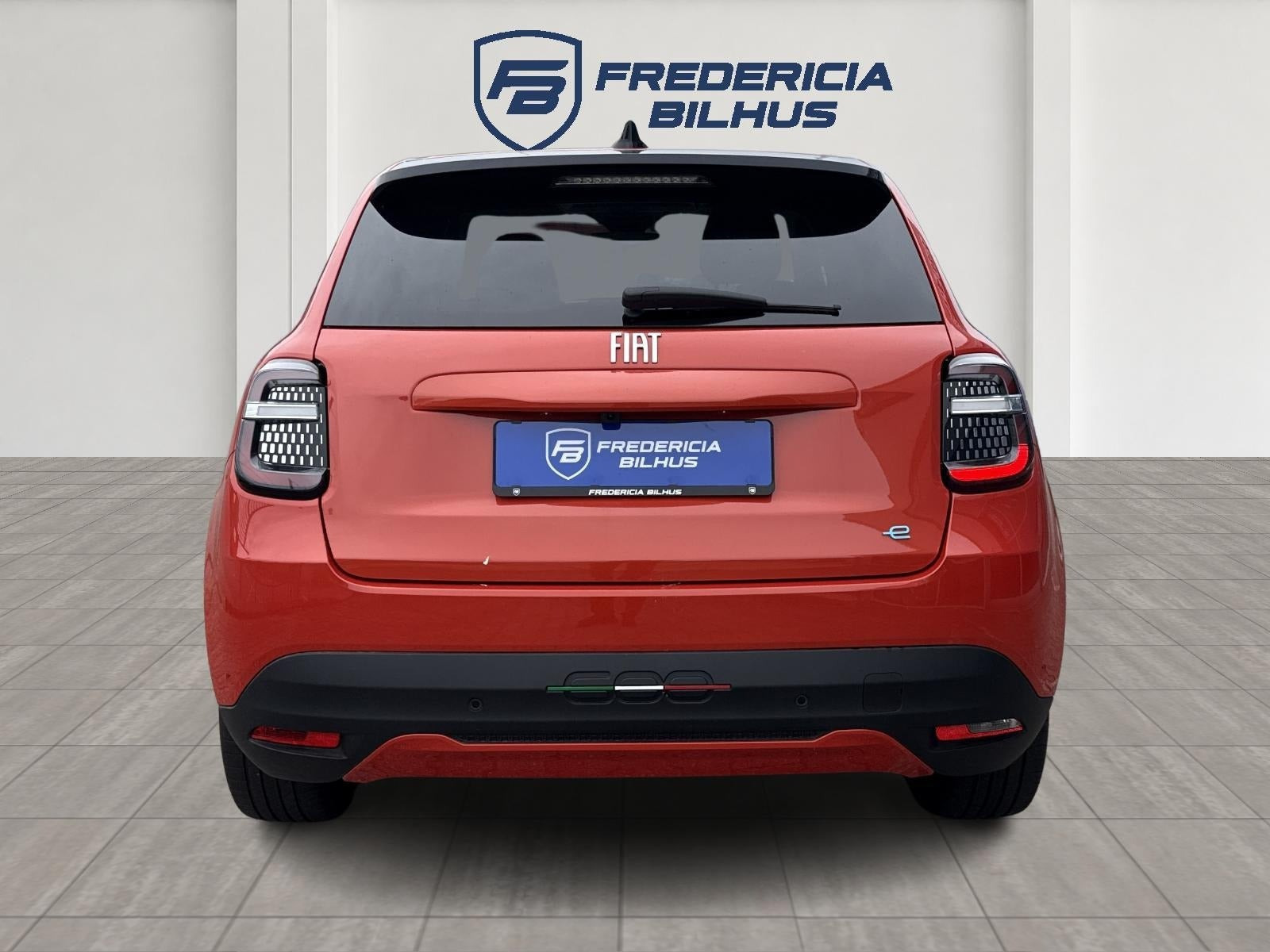 Orange Fiat 600e fra 2025
