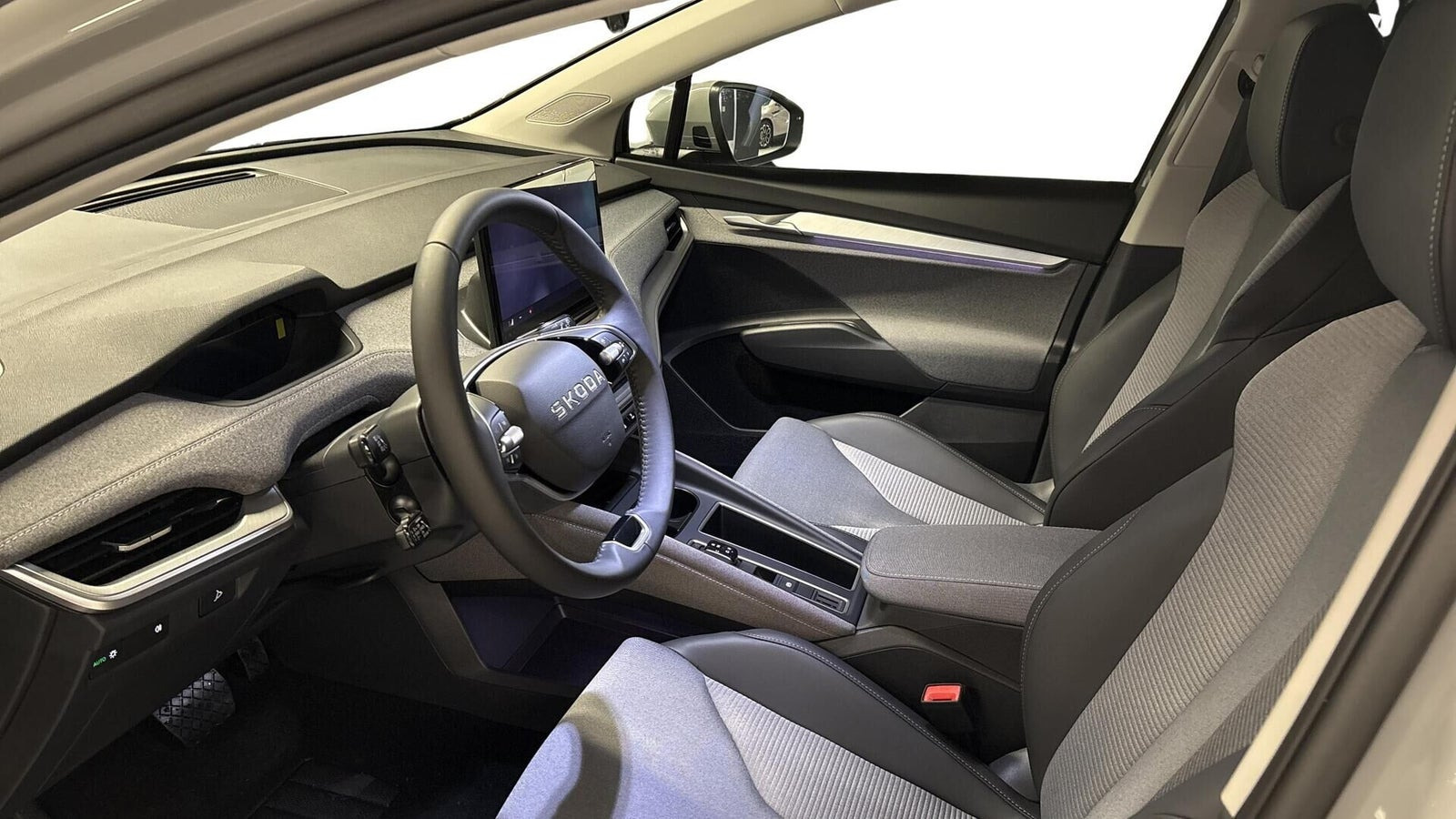 Grå Skoda Enyaq fra 2026