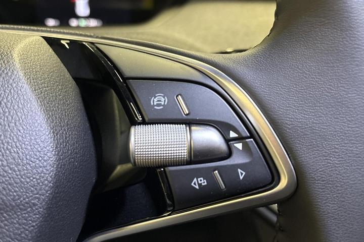 Grå Skoda Enyaq fra 2026