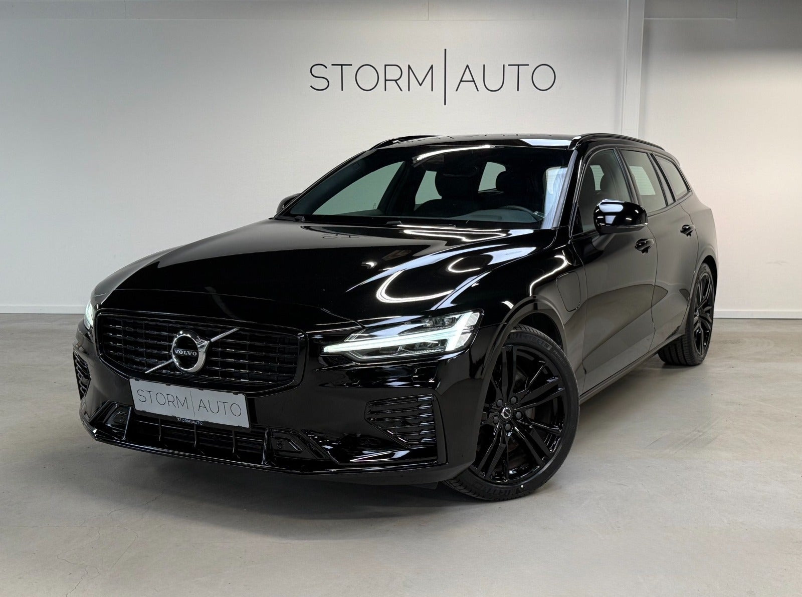 Volvo V60 2,0 T6 ReCharge R-Design aut. AWD