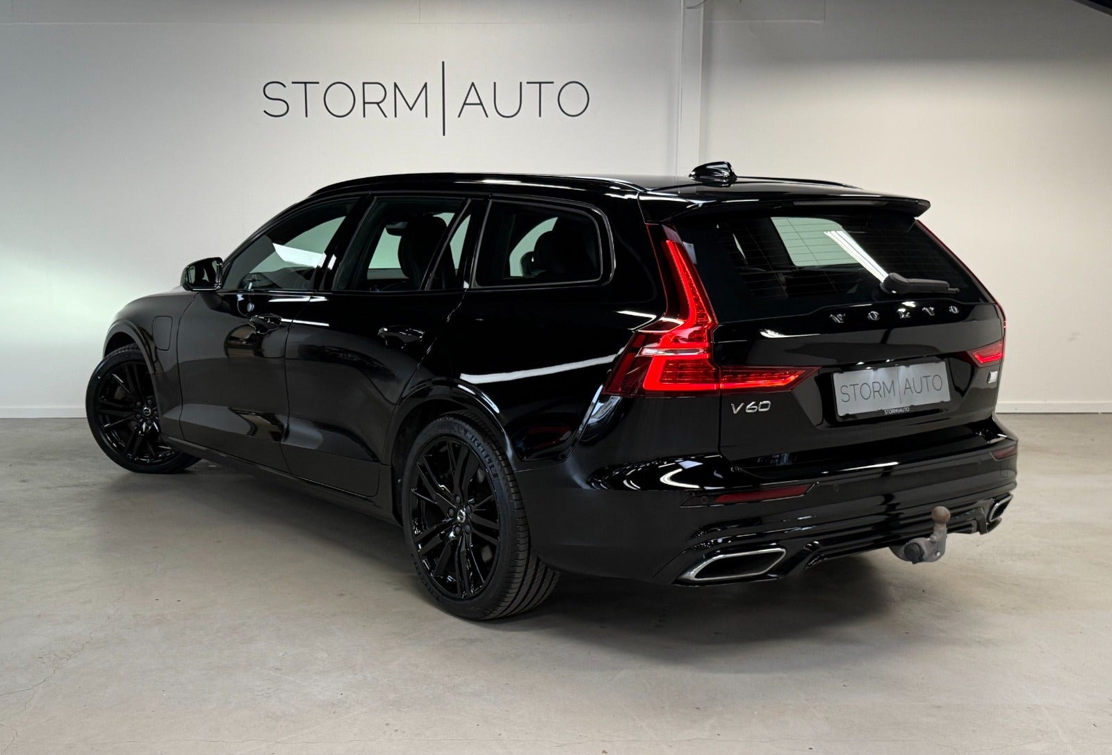 Sort Volvo V60 fra 2022