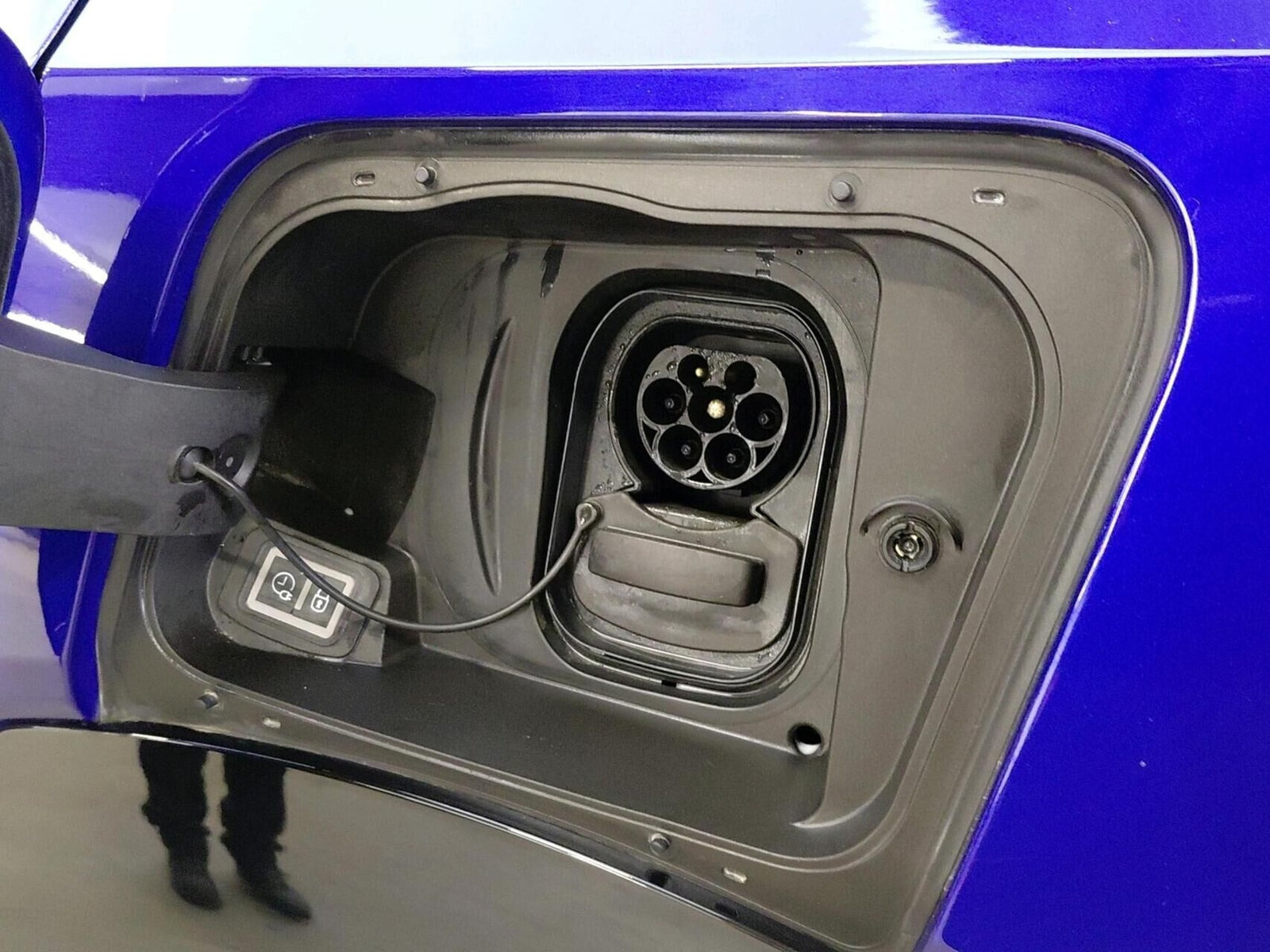Blå Opel Mokka-e fra 2025