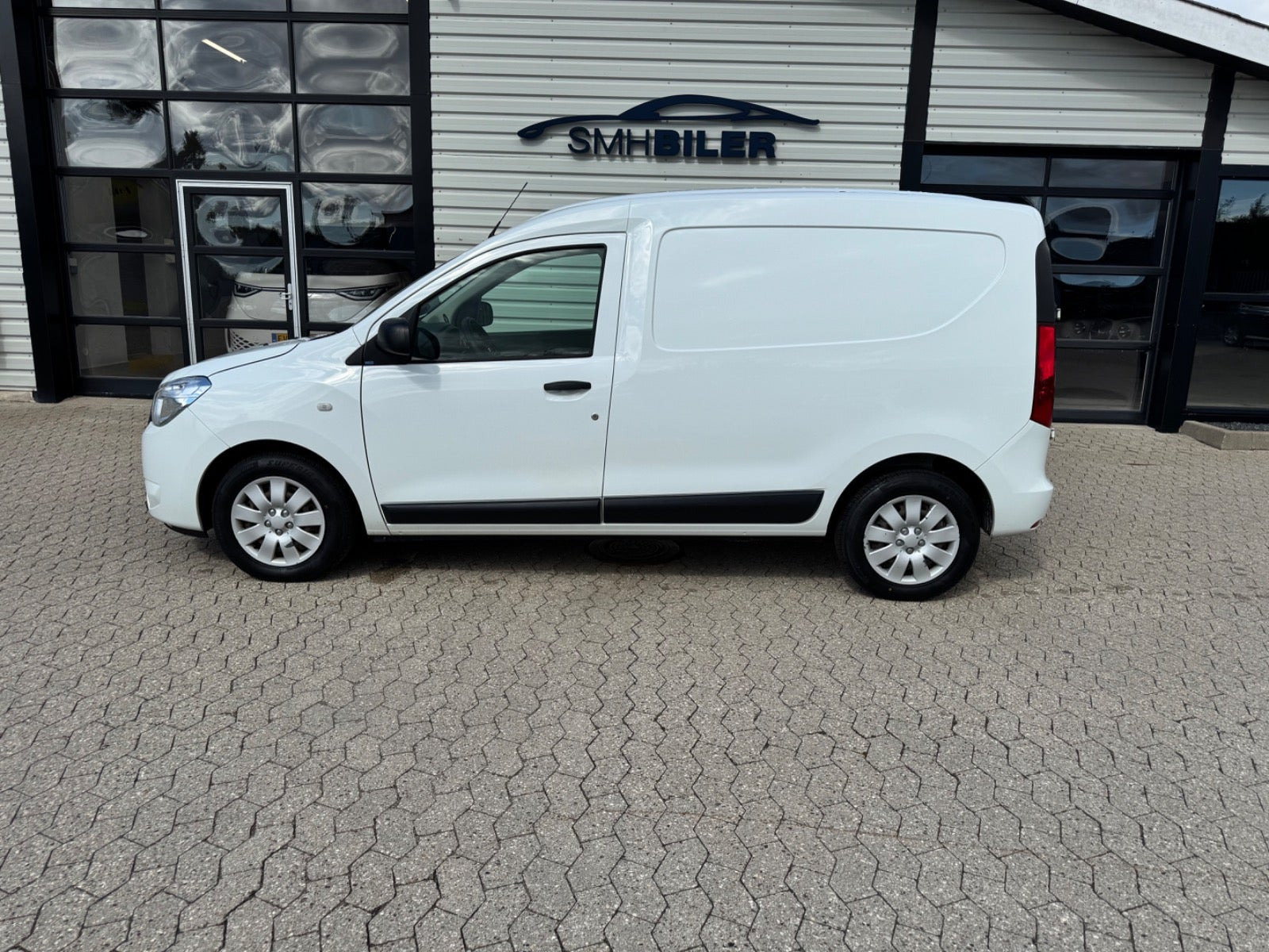 Hvid Dacia Dokker fra 2019