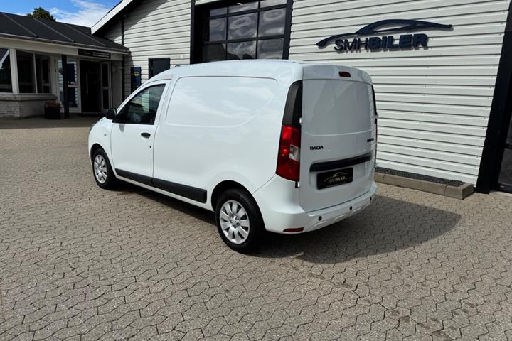 Hvid Dacia Dokker fra 2019