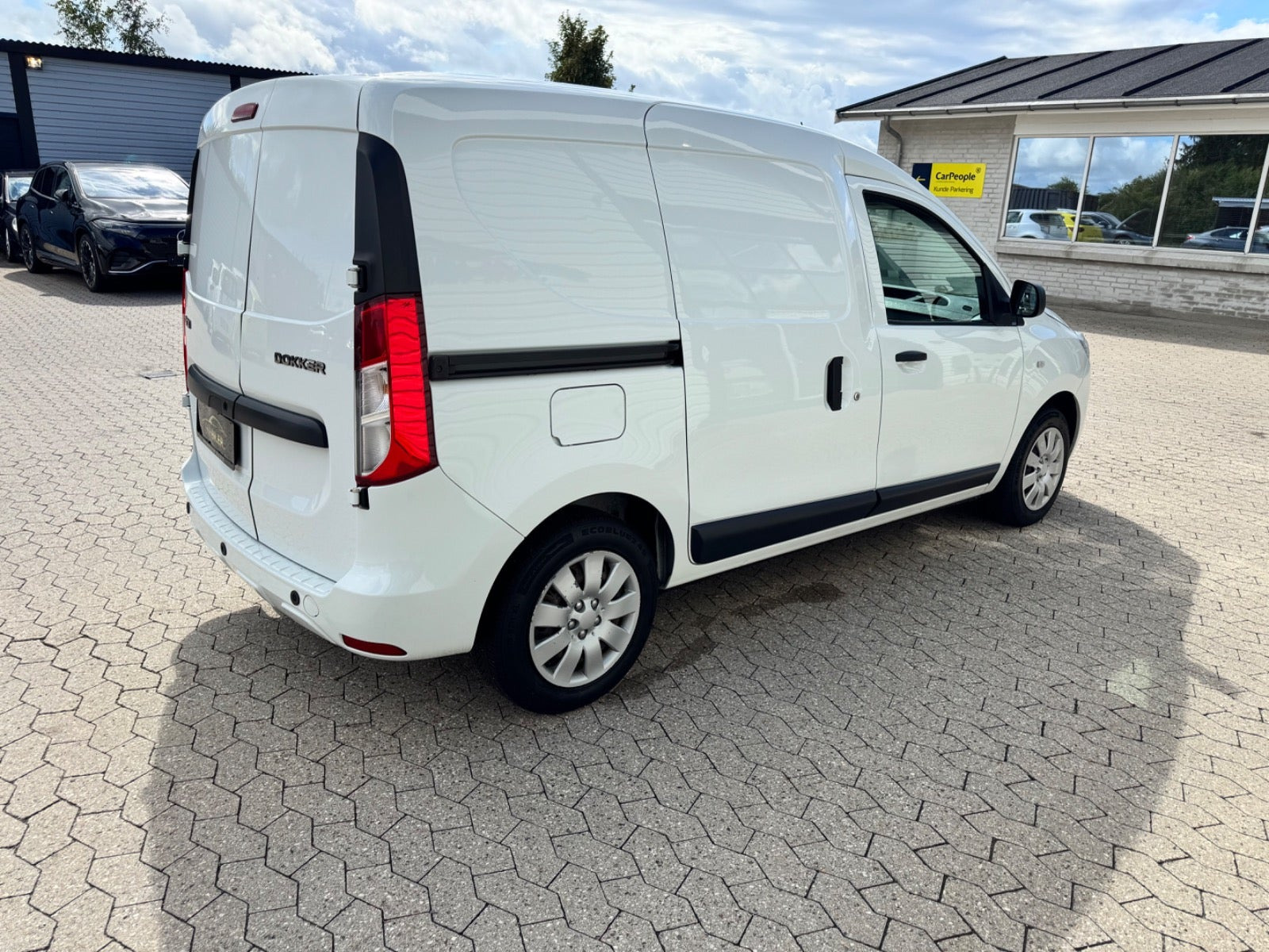 Hvid Dacia Dokker fra 2019